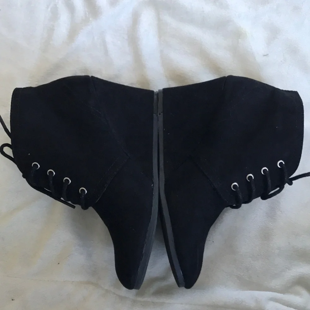 Black wedge heel booties, size 8 - Picture 6 of 13
